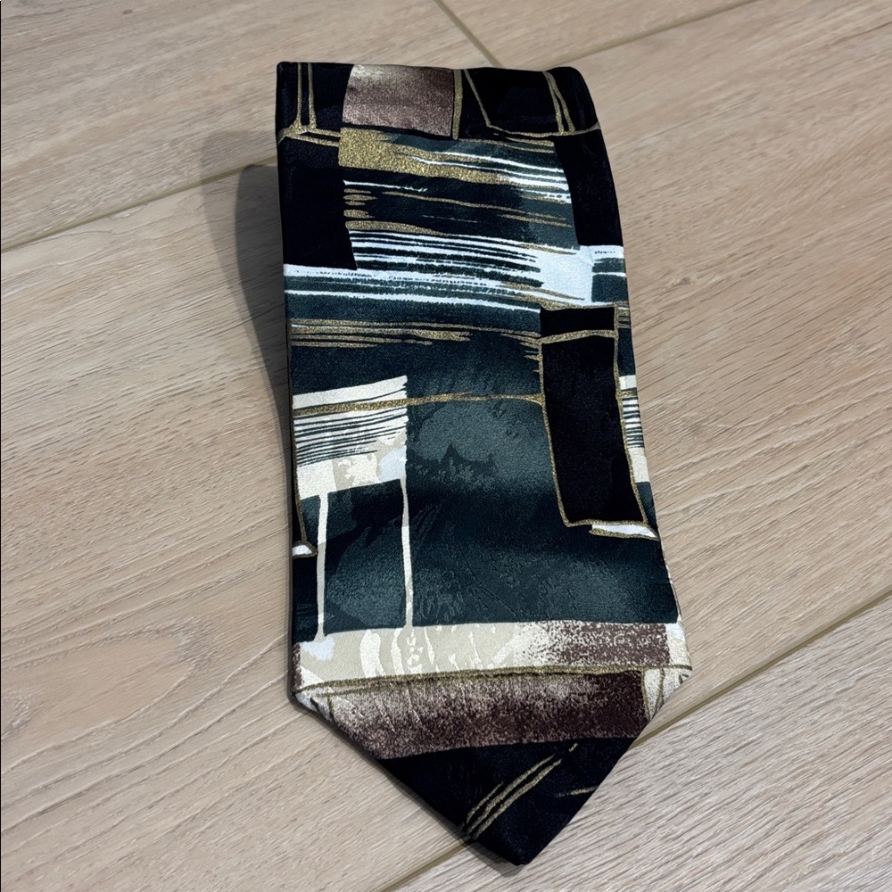 Enrico Guccini 100% Silk Black/Gold Pointed Tie